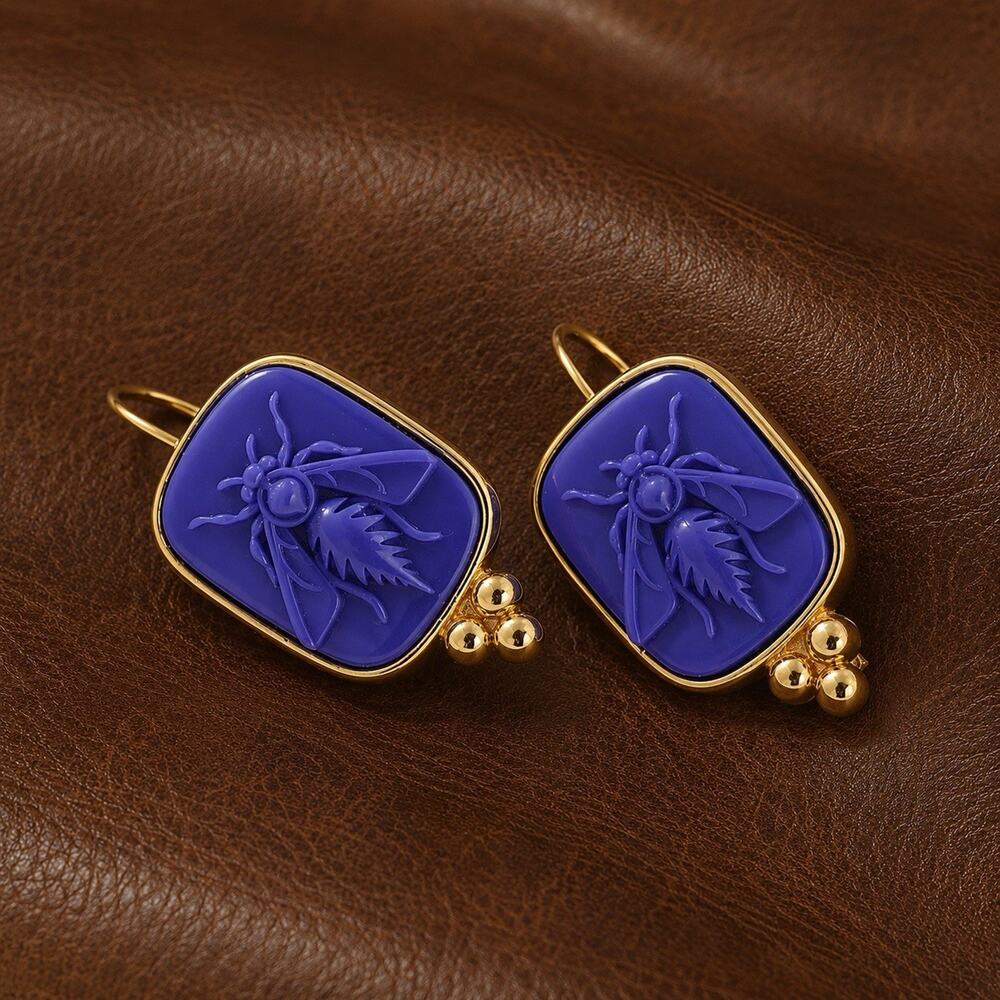 Museum Intaglio Bee Earrings Gold VTG Insect Bug Antique Boho Cottagecore Cameo